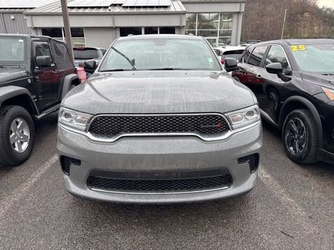 Used 2023 Dodge Durango SXT w/ Trailer Tow Group IV image 2