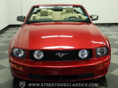 Used 2006 Ford Mustang GT RWD image 16
