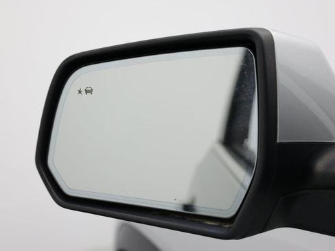 Used 2019 GMC Acadia SLT w/ LPO, Cargo Package FWD image 17