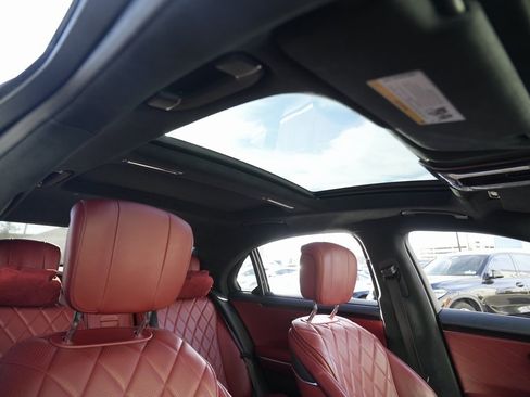 Used 2022 Mercedes-Benz S 580 4MATIC Sedan w/ AMG Line Package image 21