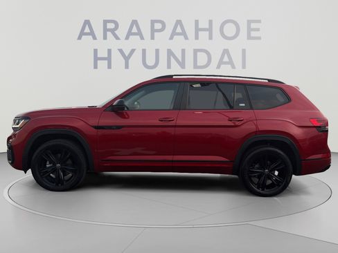Used 2023 Volkswagen Atlas SEL R-Line AWD/4WD image 2