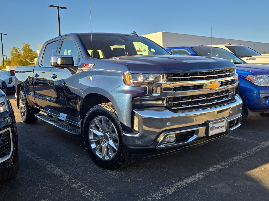 Used 2020 Chevrolet Silverado 1500 LTZ w/ LTZ Premium Package AWD/4WD image 3