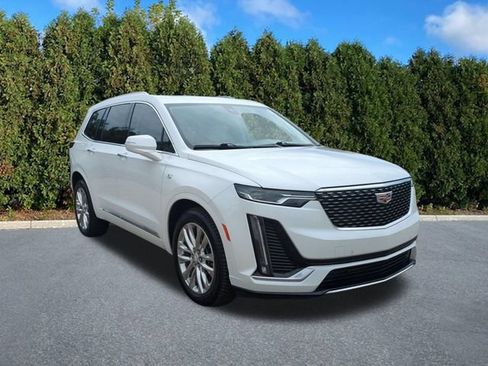 Used 2022 Cadillac XT6 Premium Luxury AWD/4WD image 3