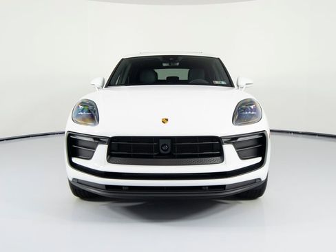 New 2026 Porsche Macan image 13