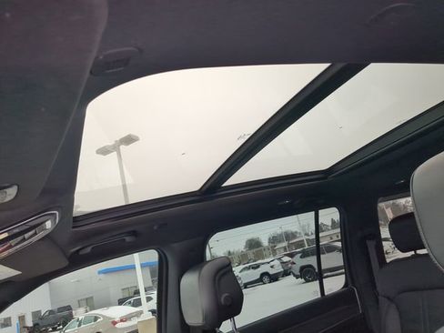 Used 2023 Jeep Wagoneer Series II w/ Premium Group I image 21