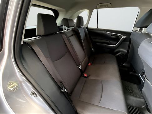 Used 2025 Toyota RAV4 LE AWD/4WD image 20