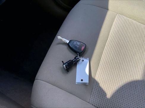 Used 2014 Jeep Patriot Latitude FWD image 15