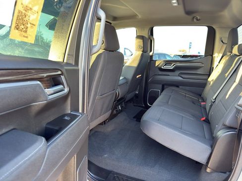 Used 2025 Chevrolet Silverado 1500 LT image 31