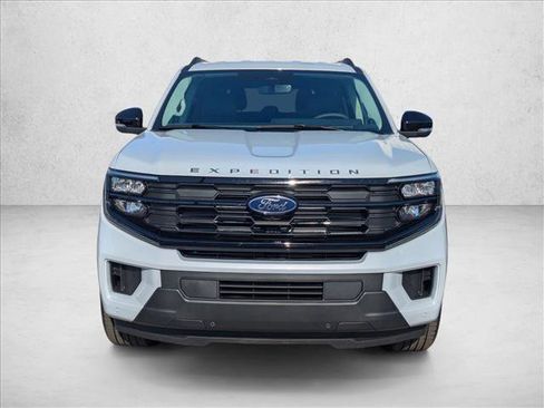 New 2026 Ford Expedition Active image 6