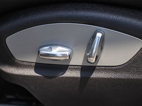 Used 2020 Porsche Macan AWD/4WD image 27