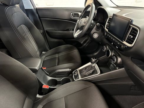Used 2022 Hyundai Venue SEL w/ Cargo Package FWD image 22