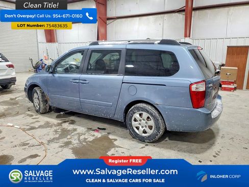 Used 2008 Kia Sedona LX image 3