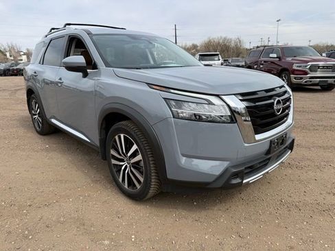 Used 2024 Nissan Pathfinder Platinum w/ Cargo Package image 7