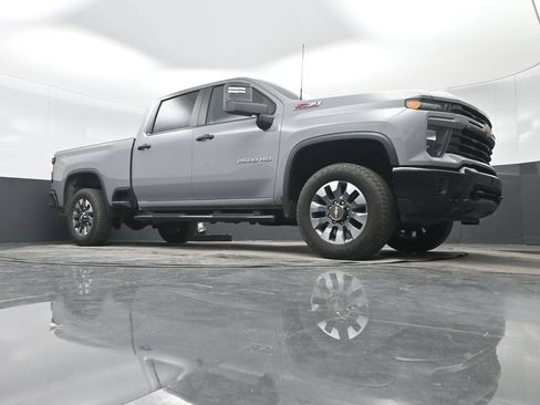 Used 2024 Chevrolet Silverado 2500 Custom w/ Custom Convenience Package AWD/4WD image 32