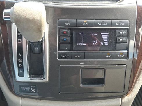 Used 2014 Nissan Quest S image 26