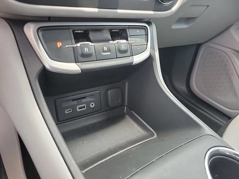 Used 2023 GMC Terrain SLT w/ LPO, Floor Liner Package FWD image 36