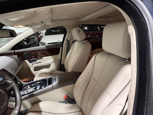 Used 2015 Jaguar XJ L Portfolio RWD image 24
