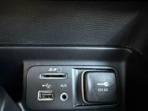 Used 2017 Jeep Cherokee Limited AWD/4WD image 18