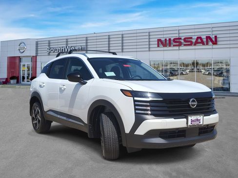 New 2026 Nissan Kicks SV w/ Cold Weather Package FWD image 3