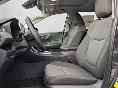 New 2025 Toyota RAV4 XLE image 4