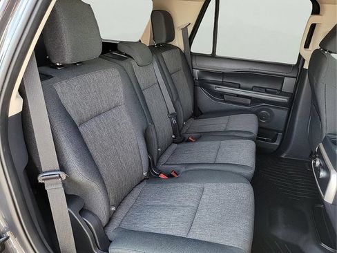 Used 2022 Ford Expedition XLT RWD image 16