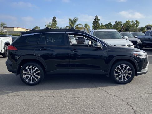 Certified 2023 Toyota Corolla Cross XLE FWD image 2