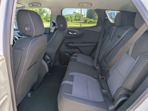Used 2023 Chevrolet Blazer LT FWD image 13