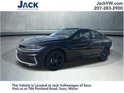 New 2025 Volkswagen Jetta SE w/ Sunroof Package