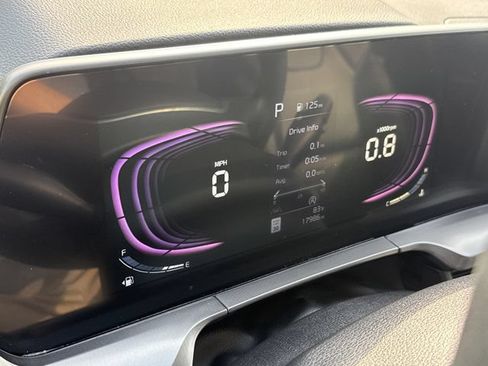 Used 2025 Kia Telluride S FWD image 33
