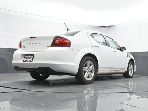 Used 2013 Dodge Avenger SXT FWD image 20