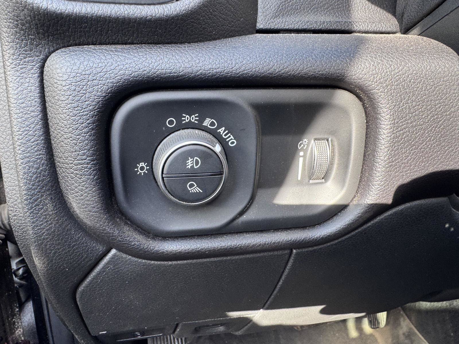 Used 2021 RAM 2500 Big Horn w/ Level B Equipment Group AWD/4WD image 13