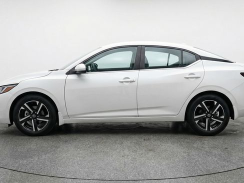 Used 2025 Nissan Sentra SV FWD image 5