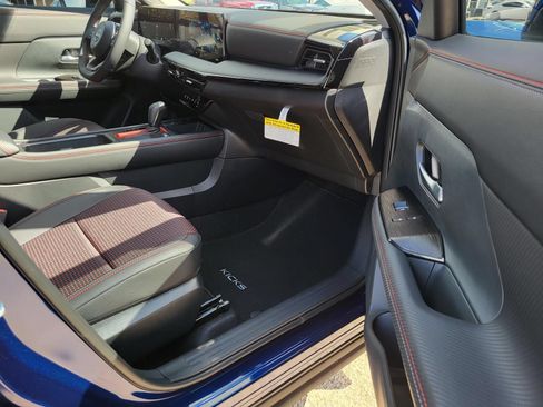 New 2026 Nissan Kicks SR FWD image 11