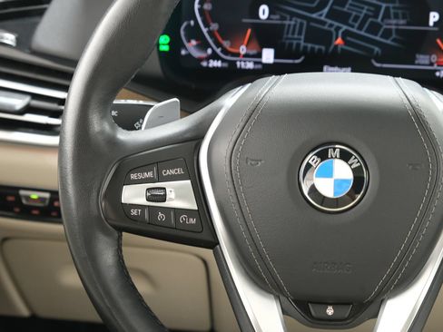 Used 2020 BMW X5 xDrive40i w/ Convenience Package AWD/4WD image 11