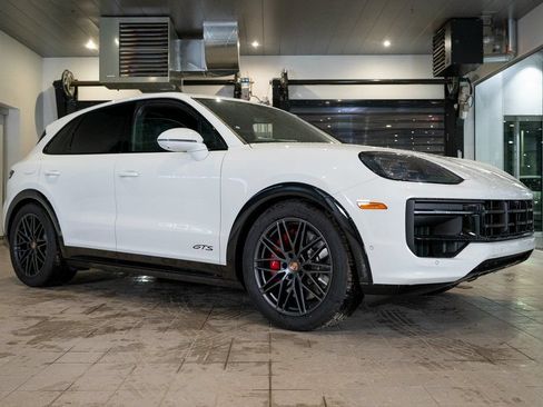 New 2026 Porsche Cayenne GTS AWD/4WD image 7
