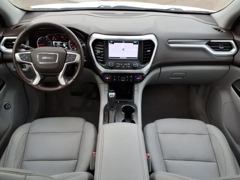 Used 2018 GMC Acadia SLT FWD image 10