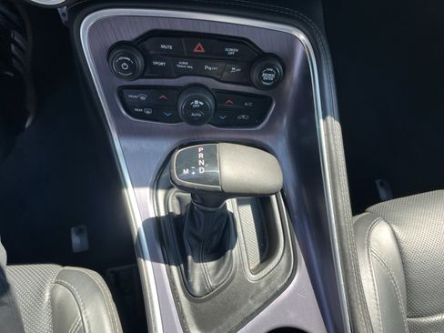 Used 2018 Dodge Challenger GT w/ Driver Convenience Group image 17