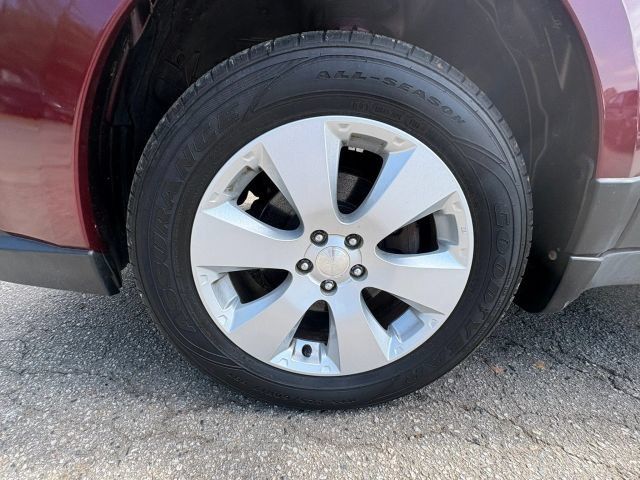 Used 2012 Subaru Outback 2.5i Premium AWD/4WD image 9