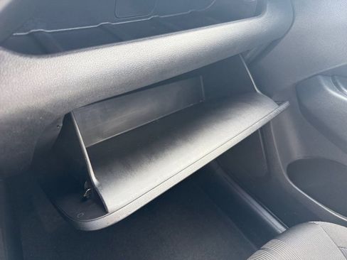 Used 2022 Hyundai Venue SEL image 23