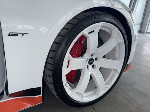 Used 2025 Audi RS 6 performance image 19