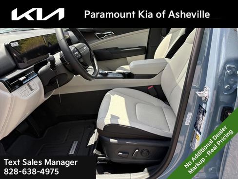 New 2026 Kia Sportage EX AWD/4WD image 18