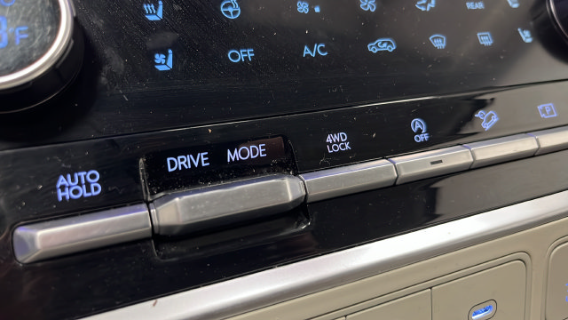 Used 2025 Hyundai Santa Fe Calligraphy AWD/4WD image 34