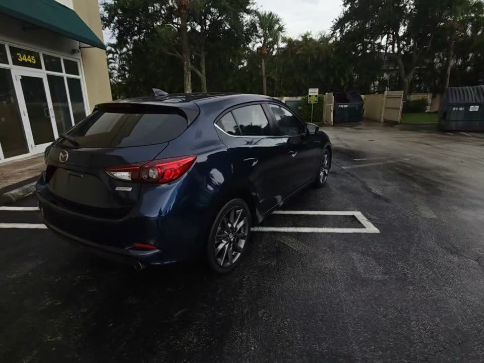 Used 2018 MAZDA MAZDA3 Touring FWD image 3