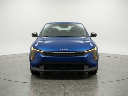Used 2025 Kia K4 FWD image 2