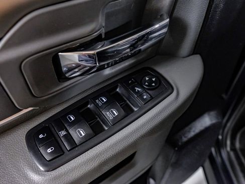 Used 2018 RAM 1500 Lone Star image 32