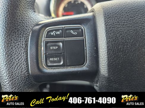 Used 2018 Dodge Grand Caravan SE w/ UConnect Hands-Free Group image 26