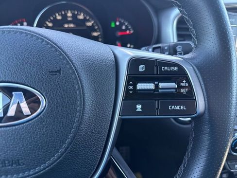 Used 2019 Kia Sorento SX image 28