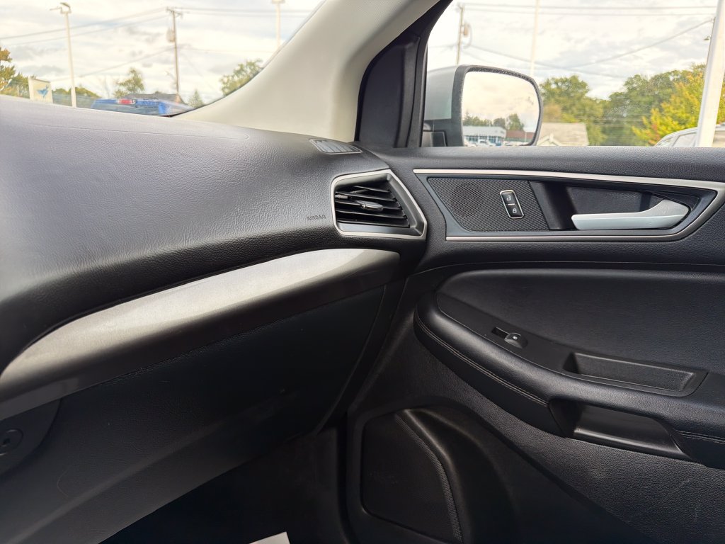Used 2024 Ford Edge SEL w/ Convenience Package AWD/4WD image 30
