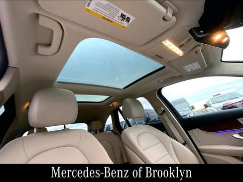 Used 2022 Mercedes-Benz GLC 300 4MATIC image 16