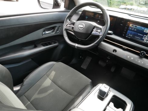 Certified 2023 Nissan Ariya AWD image 9